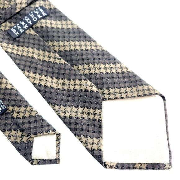 Barney's New York Silk Tie Beige Tan Star Striped Short Wide Print - Picture 5 of 6